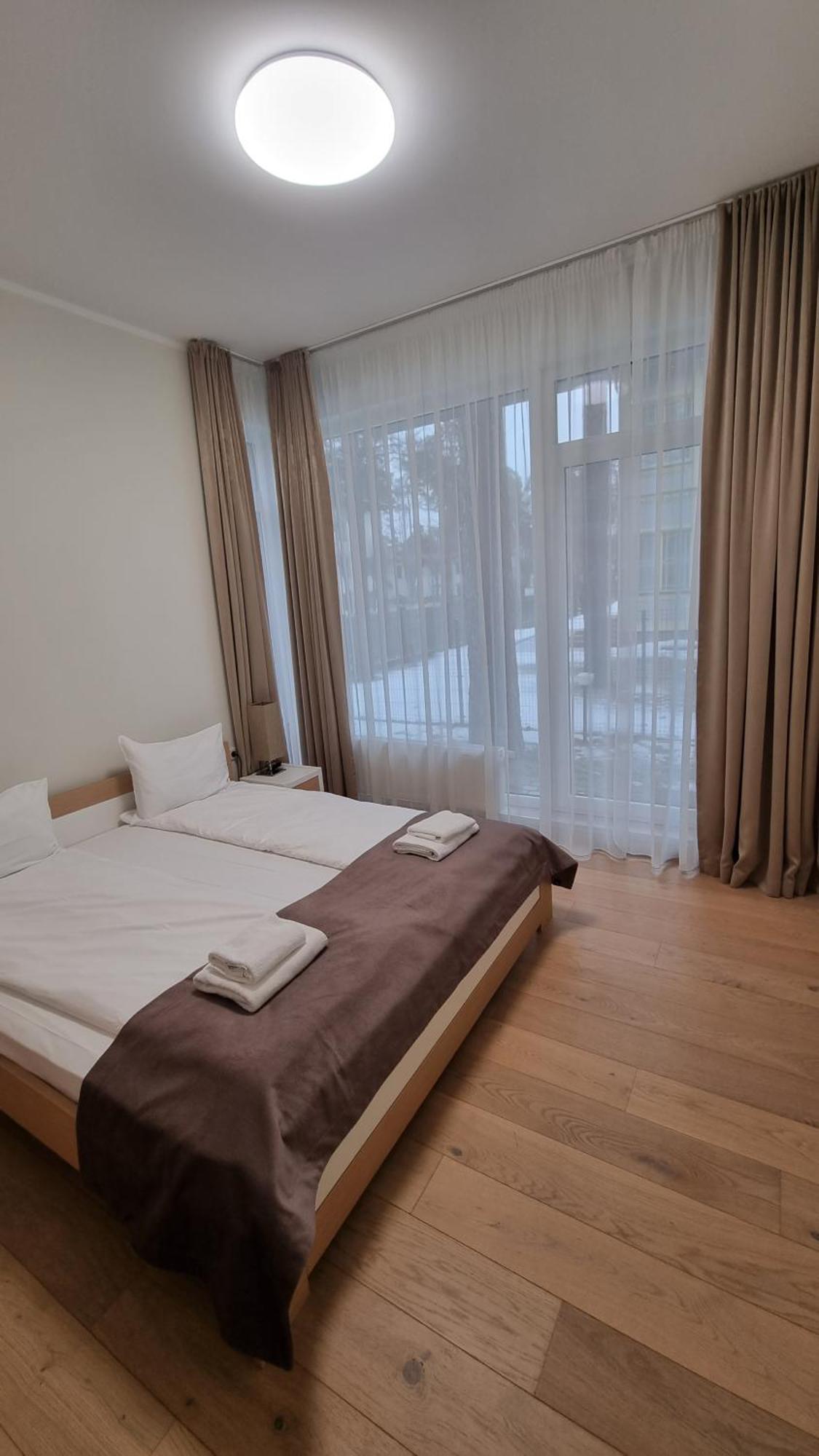 Black Pearl Apartments Jūrkalne Habitación foto