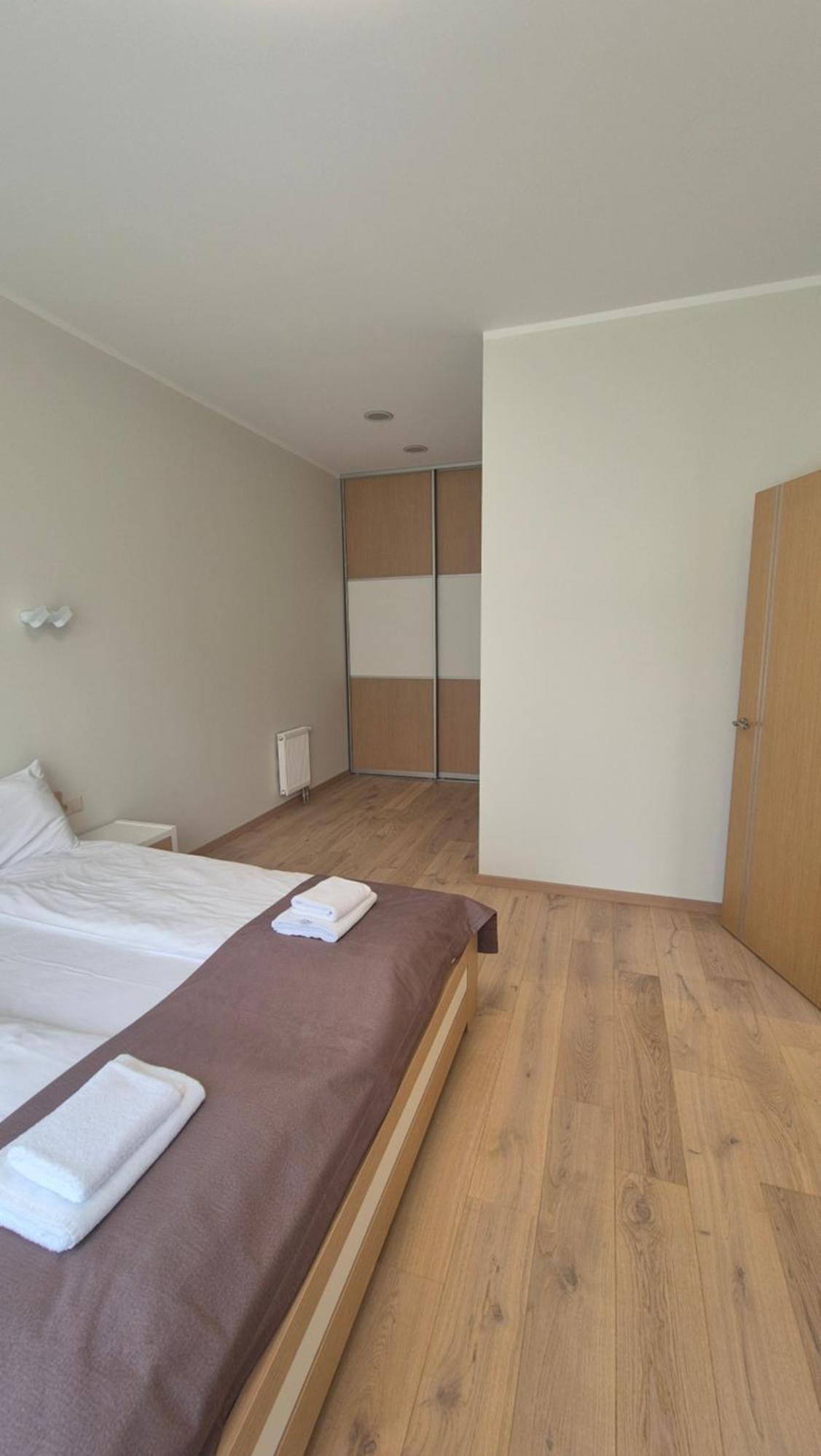 Black Pearl Apartments Jūrkalne Habitación foto